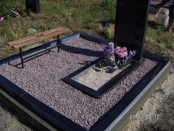 Подсыпка крошки и щебня на могилу в Витебске
